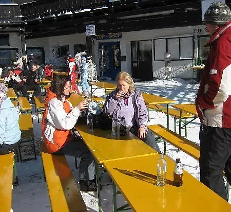 Ξενοδοχείο Lebzelter 3*
