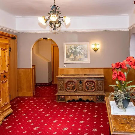 Lebzelter Готель